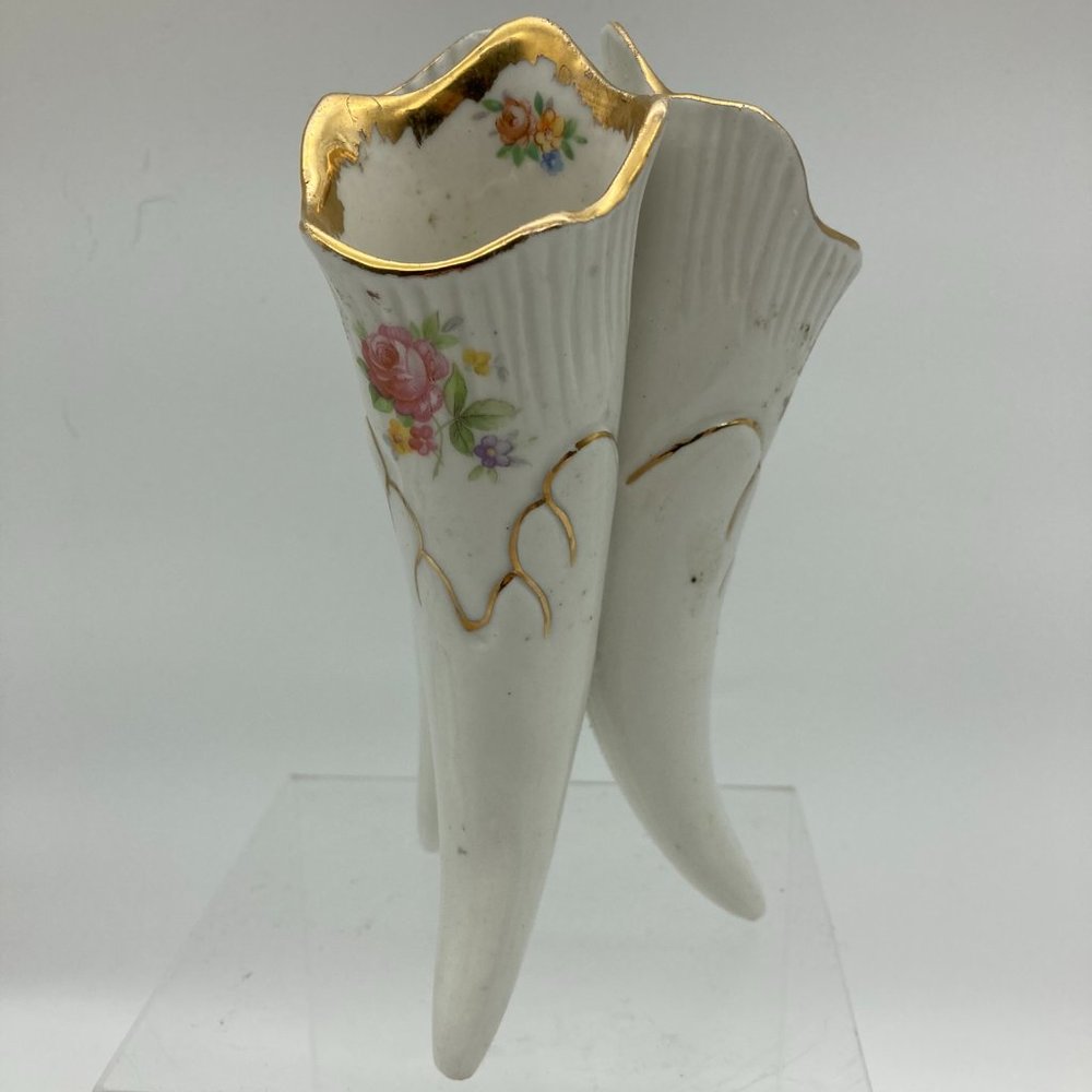 Meissen Trumpet Vase with Flowers Both Side -MINT- 7.5” x 6.5"